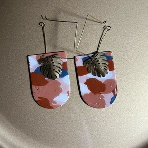 Woman’s polymer & resin earrings